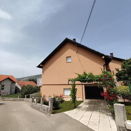 Barisic Apartamento Livno Exterior foto